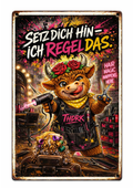 Emaille-Schild, Teah die Kuh, „Setz dich hin – ich regel das.“  Friseur